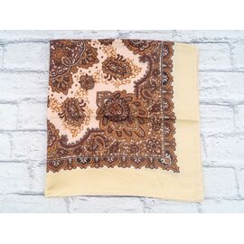 Хустка жіноча P248 brown р.72*72 "Shawls" недорого оптом від прямого постачальника