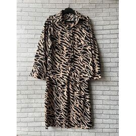 Костюм жіночий 036 beige р.50-56 "VALENTINA" недорого оптом від прямого постачальника