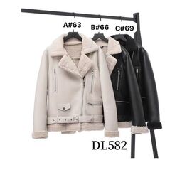 Фотография Куртка женская зимняя DL582 black-beige р.S-L "Dorimodes" недорого оптом от прямого поставщика