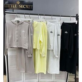 Фотография Костюм спортивный женский тёплый 9710 yellow р.S-L "Little Secret" недорого оптом от прямого поставщика