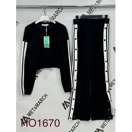 Костюм спортивний жіночий теплий HO1670 black р.M-XL "Met&March" недорого оптом від прямого постачальника