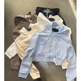 Кофта спортивна жіноча LR278 white р.one size "Lora" недорого оптом від прямого постачальника