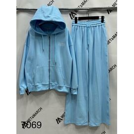 Фотография Костюм спортивный женский тёплый 7069 l.blue р.one size "Met&March" недорого оптом от прямого поставщика