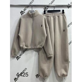 Фотография Костюм спортивный женский 4425 beige р.S-M "Met&March" недорого оптом от прямого поставщика