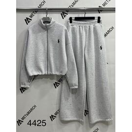 Фотография Костюм спортивный женский 4425 l.grey р.S-M "Met&March" недорого оптом от прямого поставщика