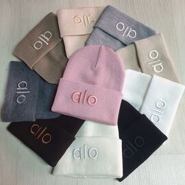 Фотография Шапка зимняя женская CN1914 mix р.56-60 "SELFI" недорого оптом от прямого поставщика