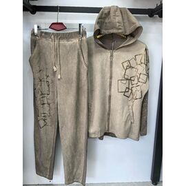 Фотография Костюм женский 136-137 beige р.2XL-5XL "Kaffir Lily" недорого оптом от прямого поставщика