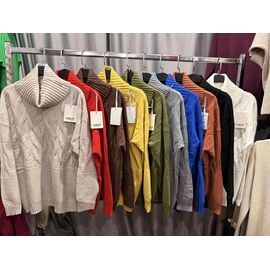 Светр жіночий E1164 camel р.48-54 "Emsweekis" недорого оптом від прямого постачальника