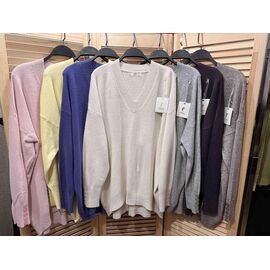 Светр жіночий E1199 white р.54-58 "Emsweekis" недорого оптом від прямого постачальника