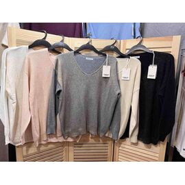 Фотография Свитер женский 530 white р.50-54 "Emsweekis" недорого оптом от прямого поставщика