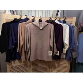 Светр жіночий 8025 beige р.54-58 "Emsweekis" недорого оптом від прямого постачальника