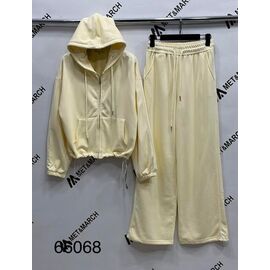 Фотография Костюм спортивный женский тёплый 66068 yellow р.S-L "Met&March" недорого оптом от прямого поставщика