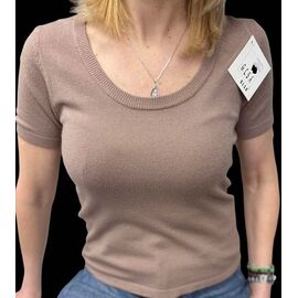 Фотография Футболка женская 26114 d.beige р.42-46 "Elena&Vika" недорого оптом от прямого поставщика