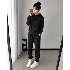 Фотография Костюм детский спортивный на девочку SV3582 black р.11-16 "WHITE" недорого оптом от прямого поставщика
