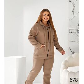 Фотография Костюм спортивный женский 678 beige р.60-64 "DORA" недорого оптом от прямого поставщика
