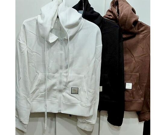 Кофта спортивна жіноча 335 white р.42-46 "Lora" недорого оптом від прямого постачальника Кофта спортивна жіноча 335 white р.42-46 "Lora" недорого оптом від прямого постачальника