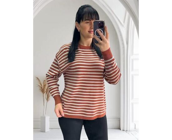 Свитер женский 25501 brown р.46-52 "PULSE" недорого оптом от прямого поставщика Фотография Свитер женский 25501 brown р.46-52 "PULSE" недорого оптом от прямого поставщика