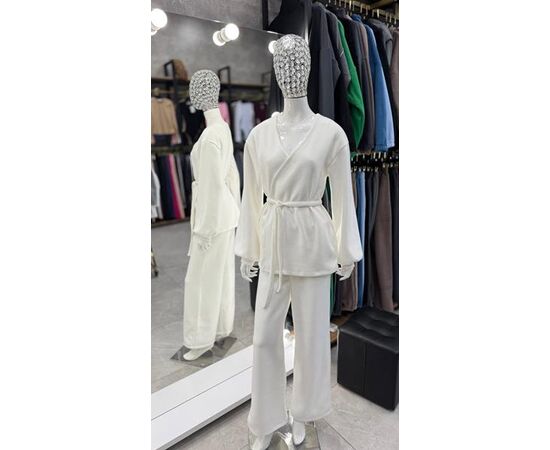 Костюм женский тёплый 5167 white р.42-52 "BONJOUR" недорого оптом от прямого поставщика Фотография Костюм женский тёплый 5167 white р.42-52 "BONJOUR" недорого оптом от прямого поставщика