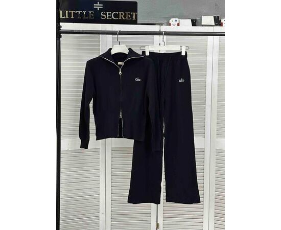 Костюм спортивний жіночий теплий 3005 black р.one size "Little Secret" недорого оптом від прямого постачальника Костюм спортивний жіночий теплий 3005 black р.one size "Little Secret" недорого оптом від прямого постачальника