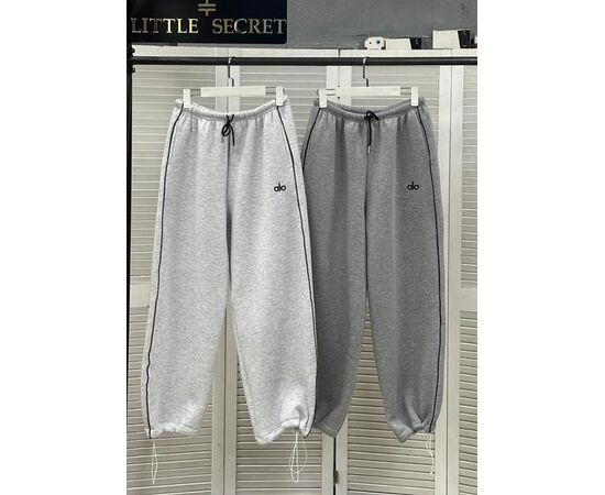 Штаны спортивные женские тёплые 301 d.grey р.S-L "Little Secret" недорого оптом от прямого поставщика Фотография Штаны спортивные женские тёплые 301 d.grey р.S-L "Little Secret" недорого оптом от прямого поставщика