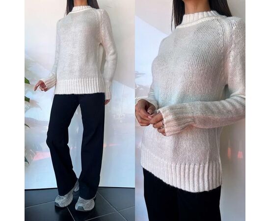 Свитер женский TB104 white р.One size "i8denim Women" недорого оптом от прямого поставщика Фотография Свитер женский TB104 white р.One size "i8denim Women" недорого оптом от прямого поставщика