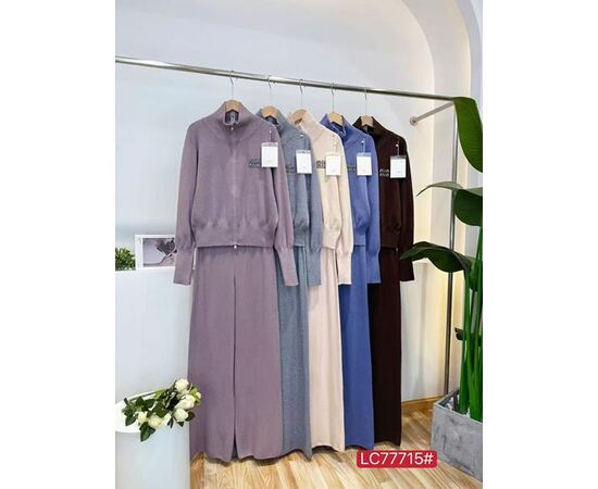 Костюм женский тёплый 77715 l.beige р.46-48 "FLORA" недорого оптом от прямого поставщика Фотография Костюм женский тёплый 77715 l.beige р.46-48 "FLORA" недорого оптом от прямого поставщика