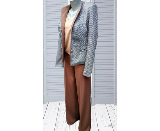 Костюм женский 6429 brown р.S-L "H&S" недорого оптом от прямого поставщика Фотография Костюм женский 6429 brown р.S-L "H&S" недорого оптом от прямого поставщика