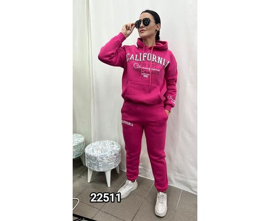 Костюм спортивний жіночий 22511 crimson р.42-48 "LOOK" недорого оптом від прямого постачальника Костюм спортивний жіночий 22511 crimson р.42-48 "LOOK" недорого оптом від прямого постачальника